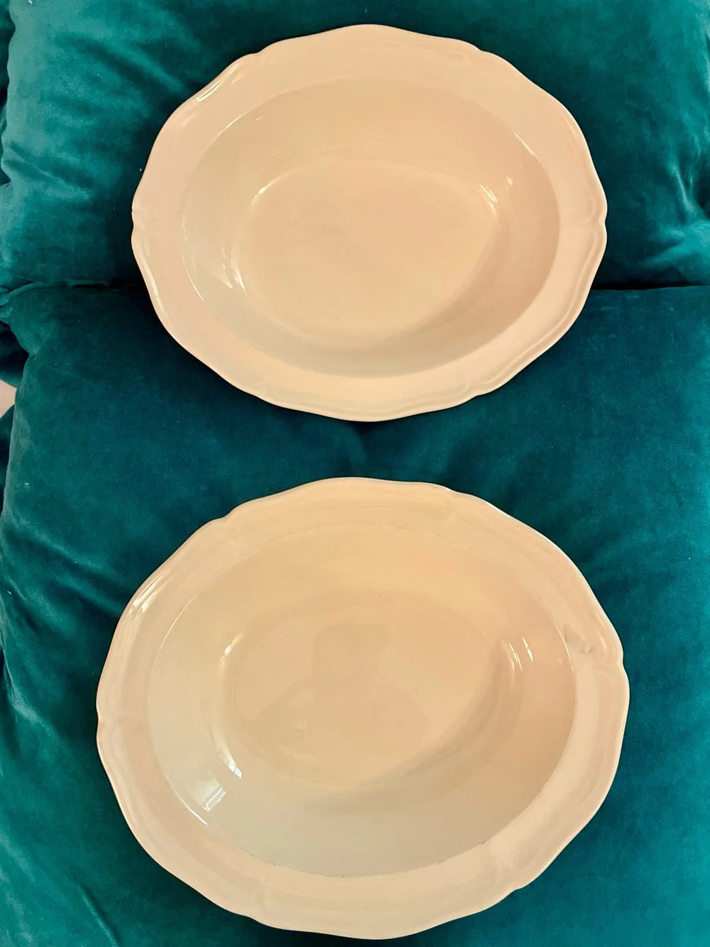Set of 2 Wedgwood Queens Shape Plain Cream Vegetable Bowls